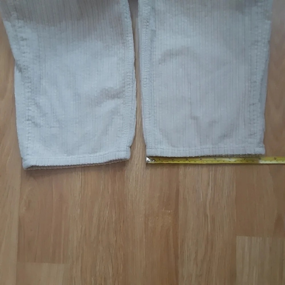 Urban Outfitters,BDG High-rise Baggy corduroy pants,28 - Picture 10 of 16